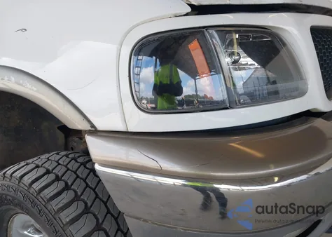 2003 Ford F-150 Lariat/Xlt from USA, damaged, VIN 1FTRW08L23KD35659